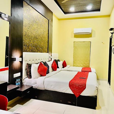 Hotel Grand Bhagwat, Udaipur Exteriör bild