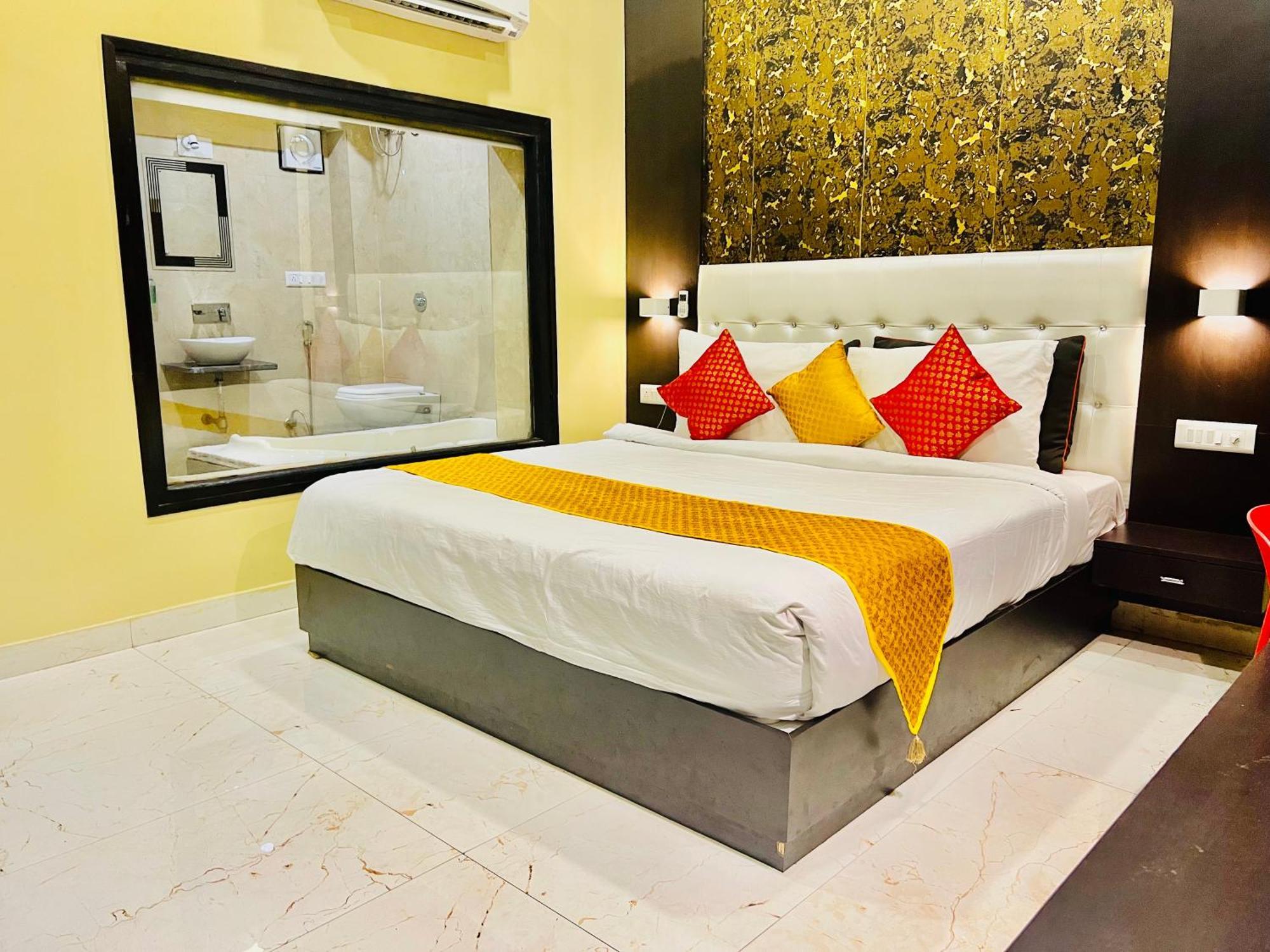 Hotel Grand Bhagwat, Udaipur Exteriör bild