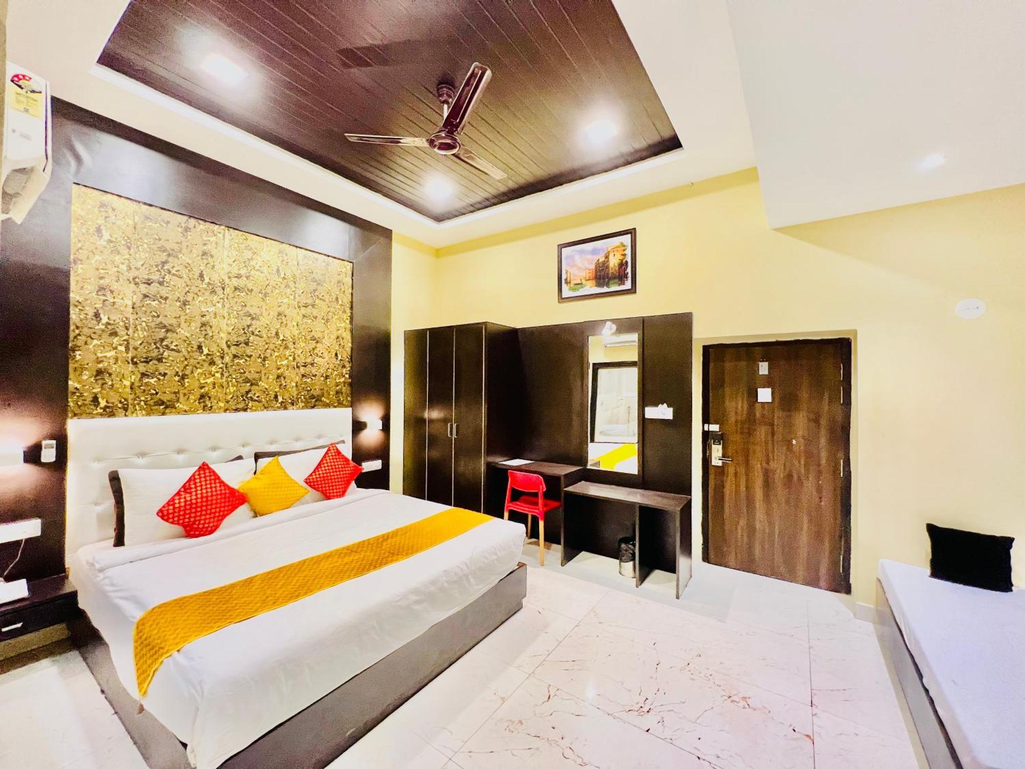 Hotel Grand Bhagwat, Udaipur Exteriör bild