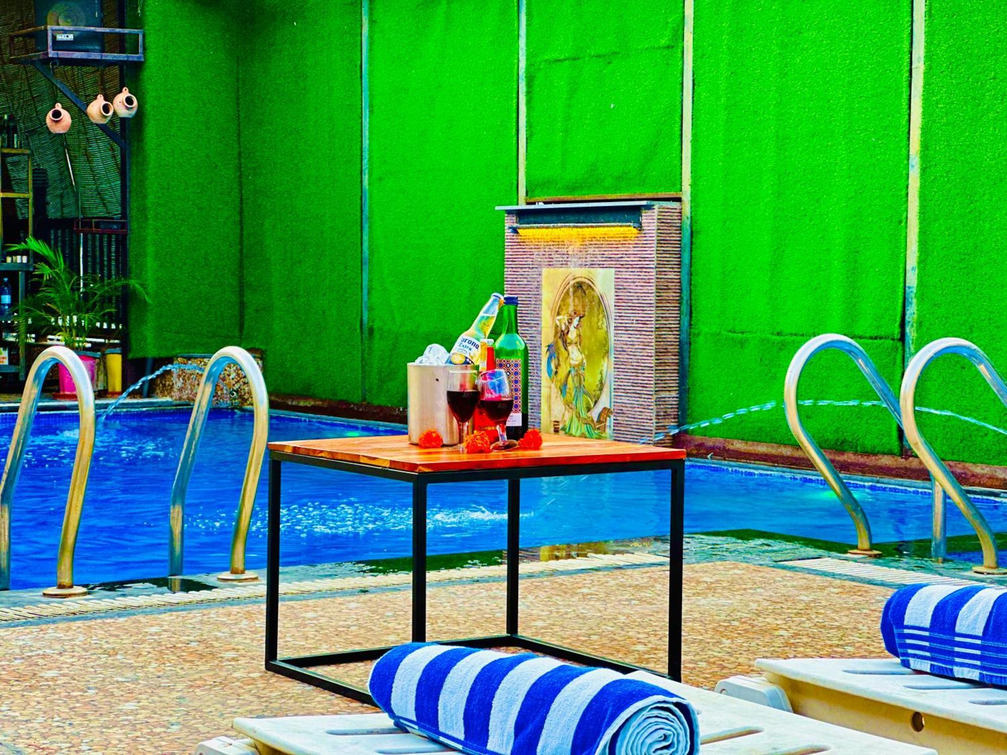 Hotel Grand Bhagwat, Udaipur Exteriör bild